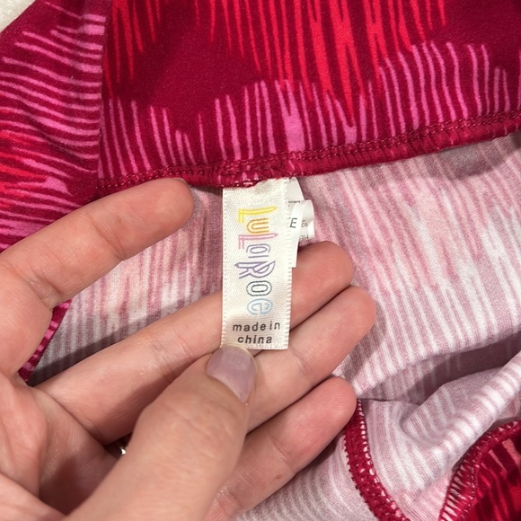 Lularoe Leggings Pants Red Patterned Hearts Womens Size OS One Size - Picture 7 of 10